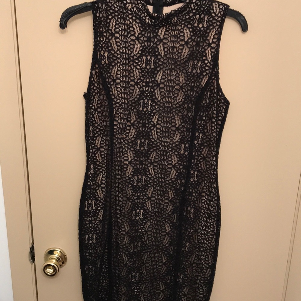 FORVER 21 | Nude and Lace Dress